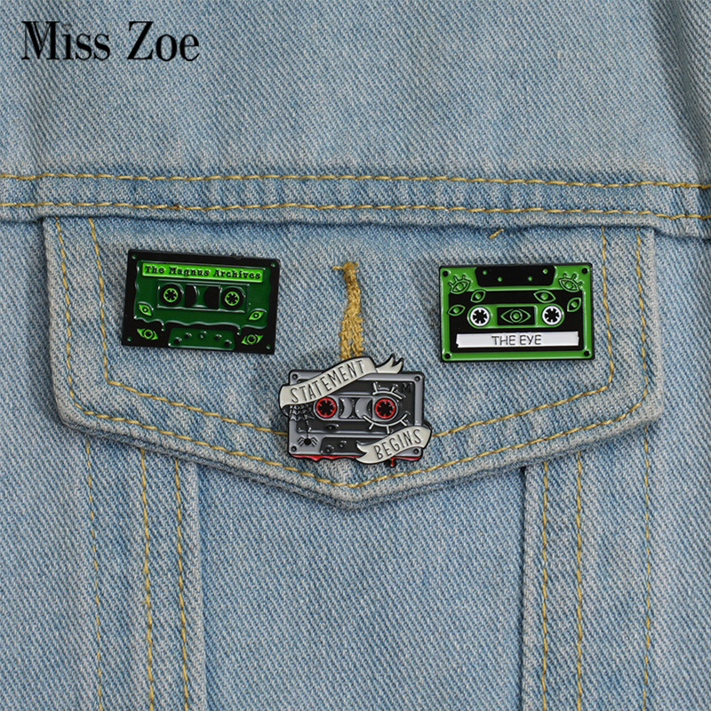 90s Retro Cassettes Enamel Pin - Vintage Fashion Archive ulasan dan harga